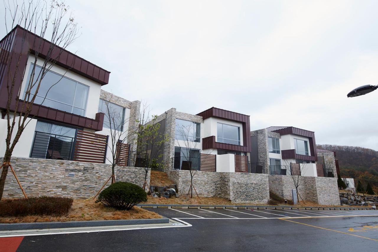 Ramada Hotel & Suite By Wyndham Gangwon Pyeongchang Exterior foto