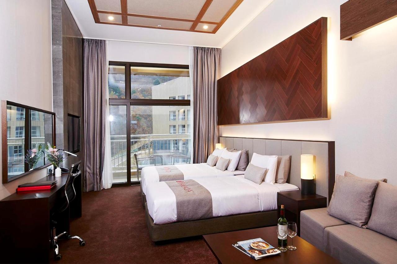 Ramada Hotel & Suite By Wyndham Gangwon Pyeongchang Exterior foto